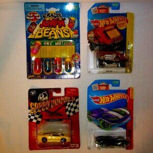 (2) Hotwheels 2015, Speed Wheels 2010 & Jumping Beans:  Retro.  New